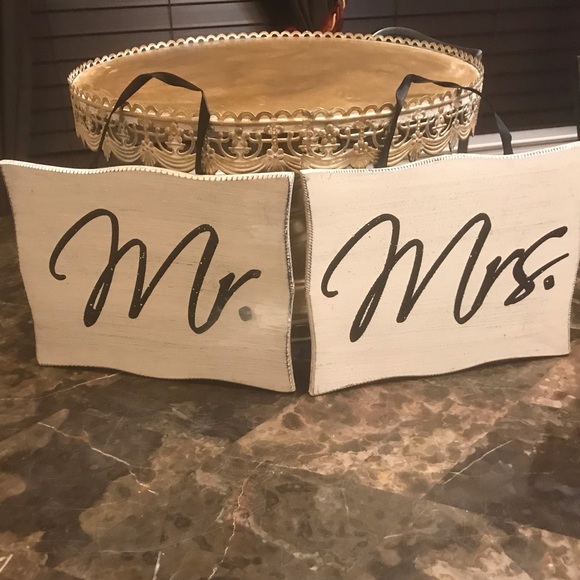 Wood Mr. & Mrs. signs-includes both for the set - Picture 2 of 2